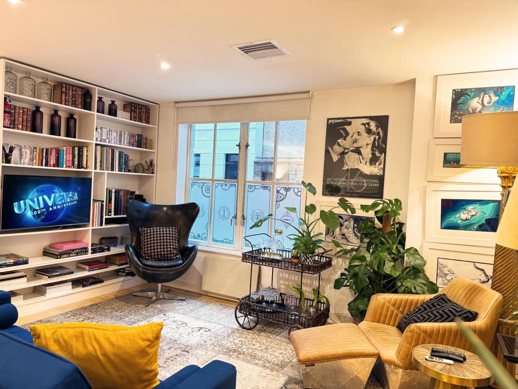 Spacious West End Duplex Apartment, W1 Central London Bagian luar foto