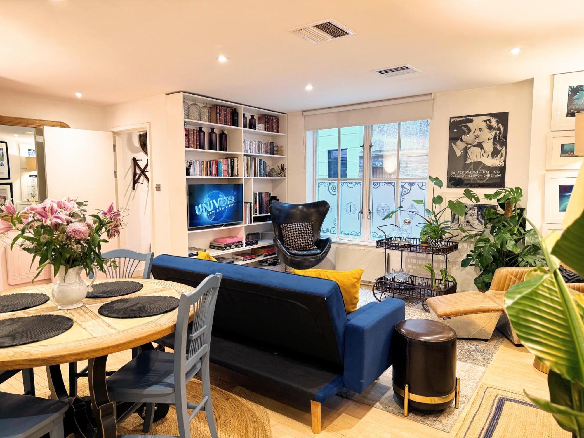 Spacious West End Duplex Apartment, W1 Central London Bagian luar foto