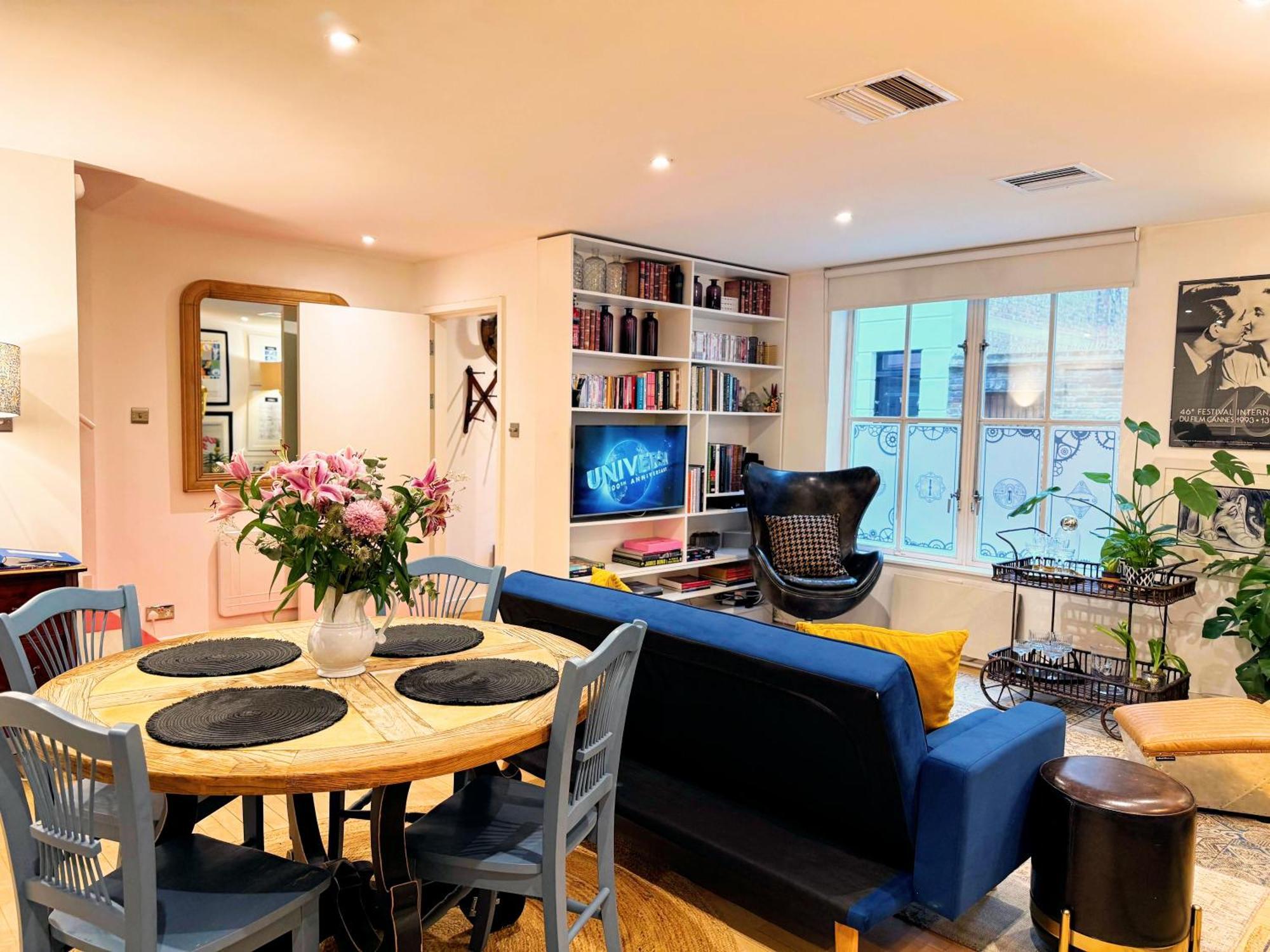 Spacious West End Duplex Apartment, W1 Central London Bagian luar foto